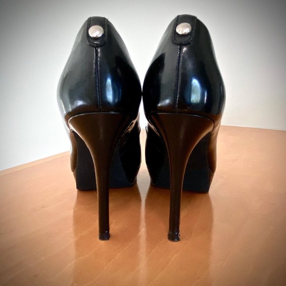 Michael Kors "Ilona" Black Patent Platform Pumps - Like New! - Picture 4 of 8